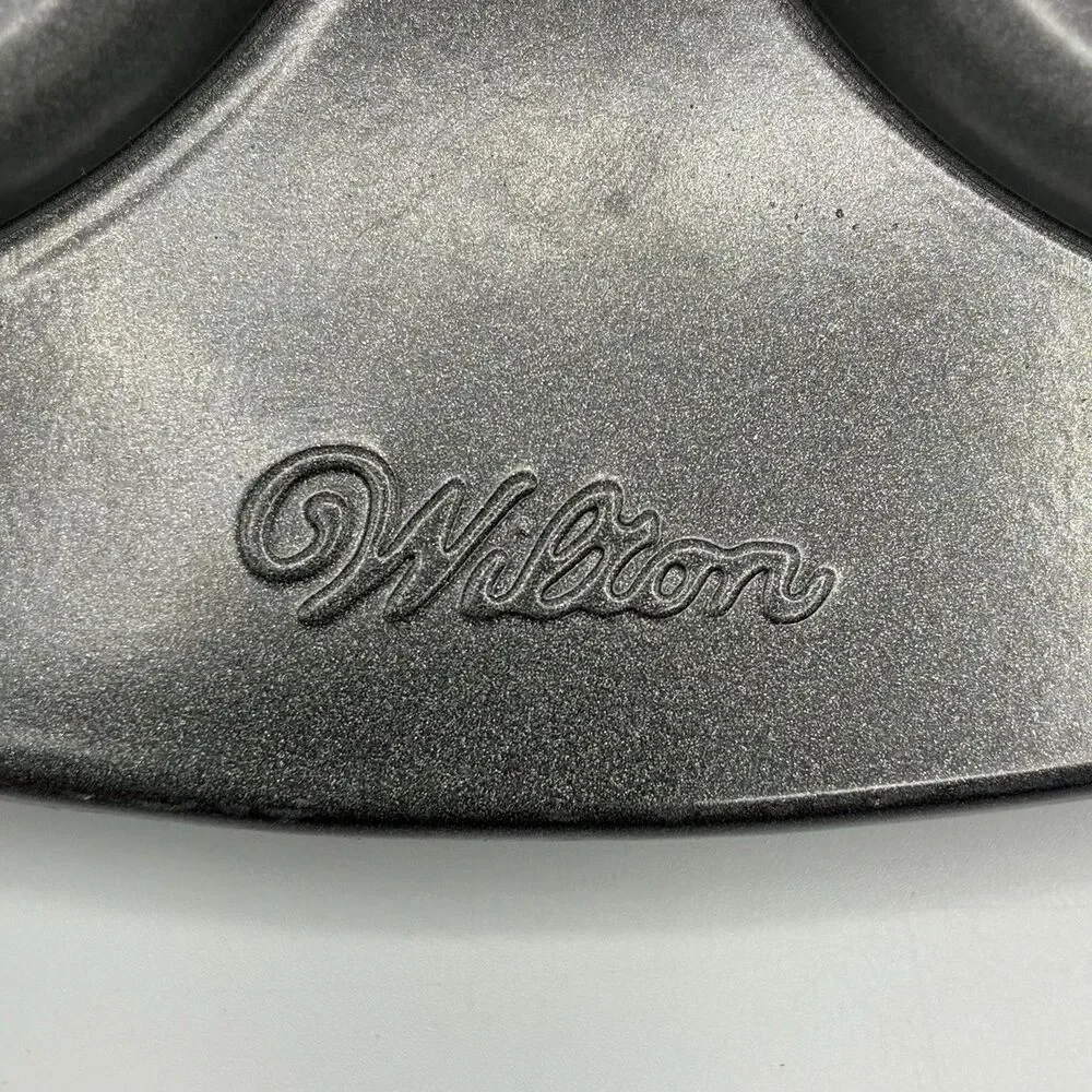 Wilton 6 Cavity Doughnut Nonstick Baking Pan Mold 3.25